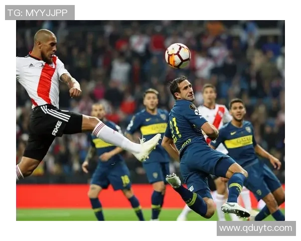 足球明星的绝妙操作技巧揭秘助你提升球技的实用指南